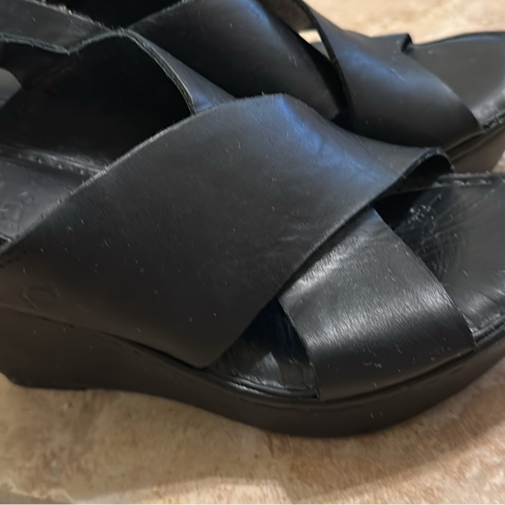 New, Never worn outside BORN PLATFORM Black Soft & Sexy Size 6